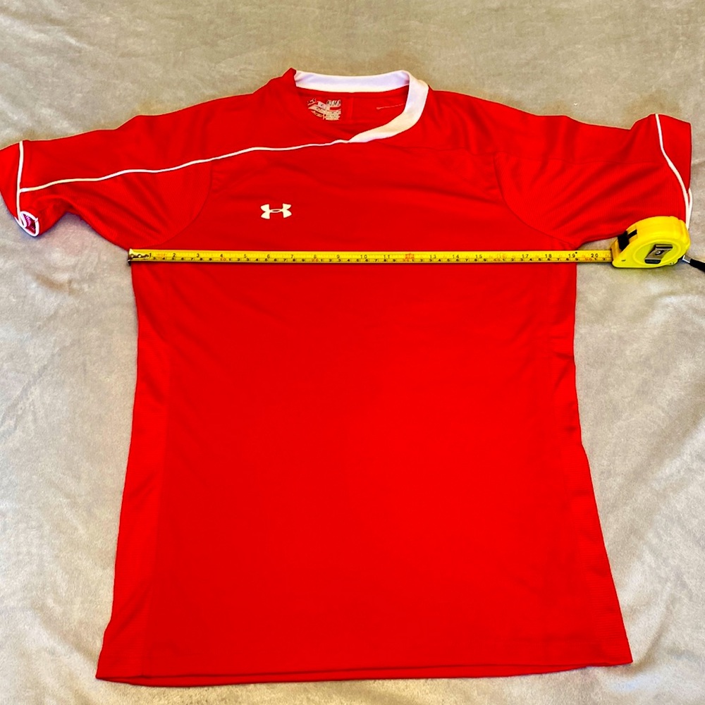BNWT UNDER ARMOUR SOCCER JERSEY WOMENS M